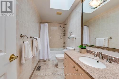 80 Balmoral Heights, East Gwillimbury, ON - Indoor Photo Showing Bathroom