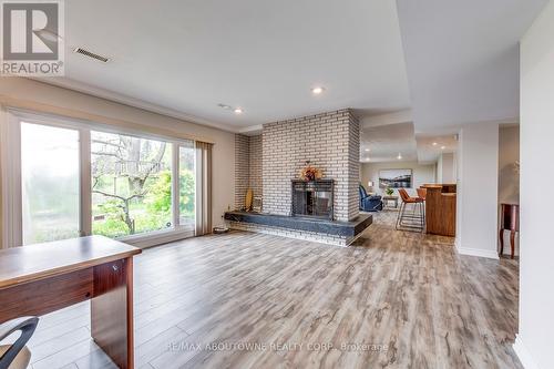 80 Balmoral Heights, East Gwillimbury, ON - Indoor Photo Showing Living Room With Fireplace