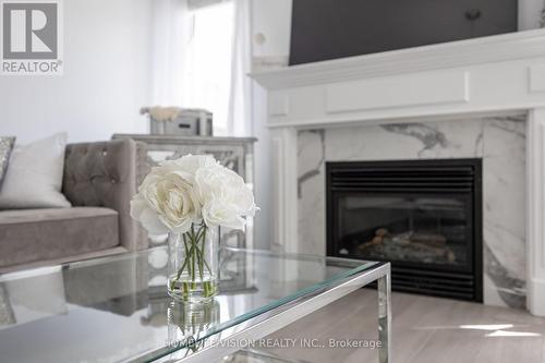 19 Grey Wing Avenue, Georgina, ON - Indoor Photo Showing Living Room With Fireplace