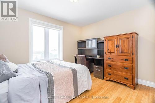 130 Concession 15 W, Tiny, ON - Indoor Photo Showing Bedroom