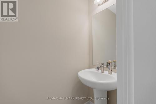 6 Little River Crossin, Wasaga Beach, ON - Indoor Photo Showing Bathroom