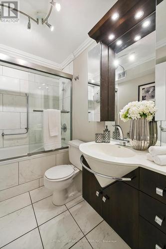 511 - 2045 Lake Shore Boulevard W, Toronto, ON - Indoor Photo Showing Bathroom