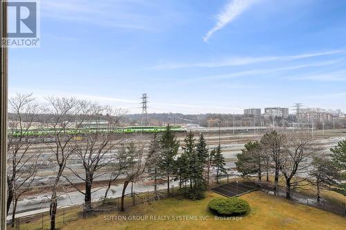 511 - 2045 Lake Shore Boulevard W, Toronto, ON - Outdoor With View