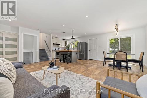 13481 Loyalist Parkway, Prince Edward County, ON - Indoor Photo Showing Living Room