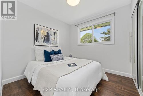 13481 Loyalist Parkway, Prince Edward County, ON - Indoor Photo Showing Bedroom