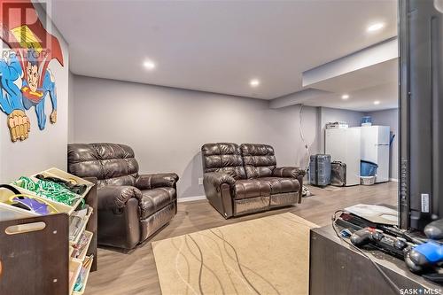 1164 3Rd Avenue Nw, Moose Jaw, SK - Indoor Photo Showing Basement