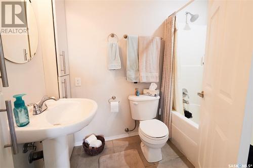 615 S James Street, Lumsden, SK - Indoor Photo Showing Bathroom