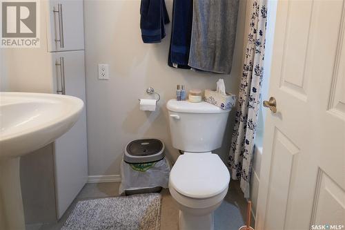 615 S James Street, Lumsden, SK - Indoor Photo Showing Bathroom