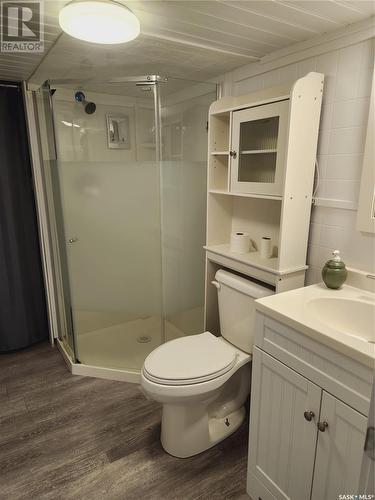 1437 Wascana Street, Regina, SK - Indoor Photo Showing Bathroom