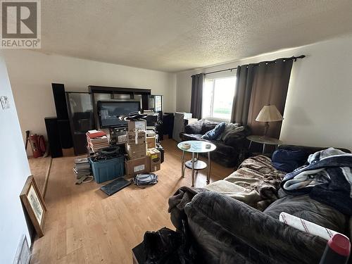 9103 93 Avenue, Fort St. John, BC - Indoor Photo Showing Living Room