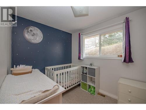3054 Dunsmuir Road, Vernon, BC - Indoor Photo Showing Bedroom