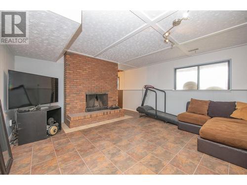 3054 Dunsmuir Road, Vernon, BC - Indoor With Fireplace