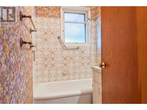 4111 27Th Avenue Lot# 6, Vernon, BC - Indoor Photo Showing Bathroom