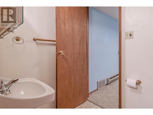 4111 27Th Avenue Lot# 6, Vernon, BC - Indoor Photo Showing Bathroom