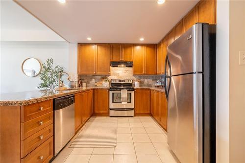 396 Plains Road E|Unit #508, Burlington, ON - Indoor Photo Showing Kitchen