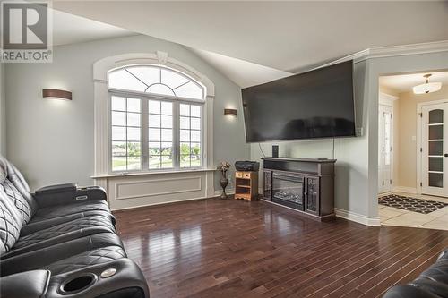 63 Heron Drive, Pembroke, ON - Indoor Photo Showing Living Room