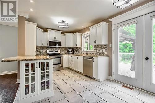 63 Heron Drive, Pembroke, ON - Indoor Photo Showing Kitchen With Upgraded Kitchen