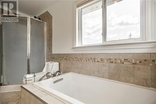 63 Heron Drive, Pembroke, ON - Indoor Photo Showing Bathroom