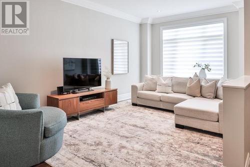 4 - 116 Waterside Drive, Mississauga, ON - Indoor Photo Showing Living Room