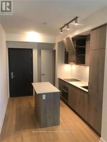 2907 - 1 Yorkville Avenue, Toronto, ON - Indoor Photo Showing Kitchen