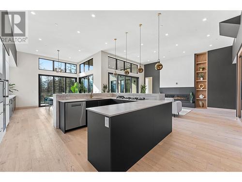 10218 Beacon Hill Drive, Lake Country, BC - Indoor Photo Showing Kitchen With Upgraded Kitchen