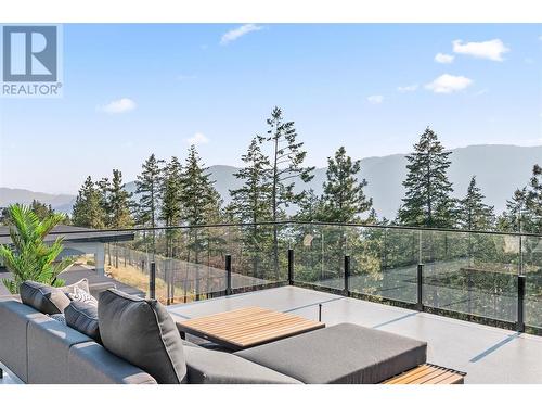 10218 Beacon Hill Drive, Lake Country, BC - Outdoor