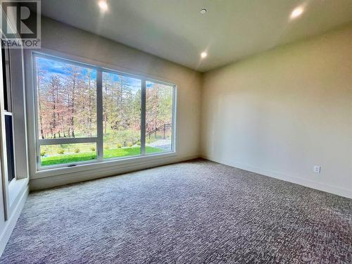 10218 Beacon Hill Drive, Lake Country, BC - Indoor Photo Showing Other Room