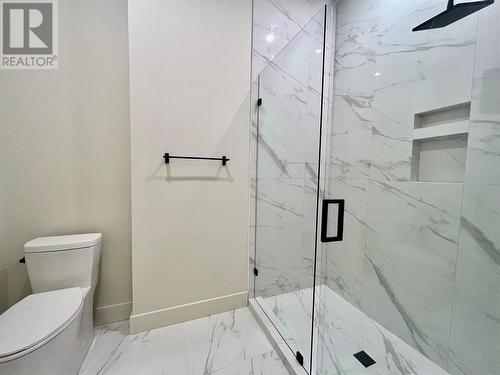 10218 Beacon Hill Drive, Lake Country, BC - Indoor Photo Showing Bathroom