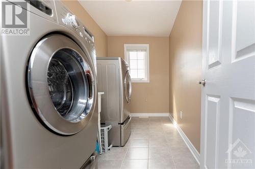 3336 Riverset Crescent, Ottawa, ON - Indoor Photo Showing Laundry Room