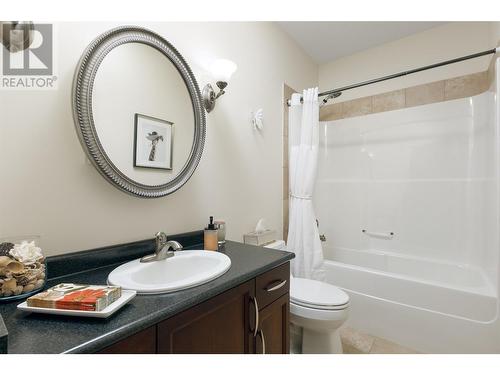 1601 Merlot Drive, West Kelowna, BC - Indoor Photo Showing Bathroom