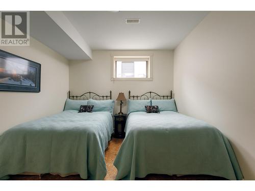 1601 Merlot Drive, West Kelowna, BC - Indoor Photo Showing Bedroom