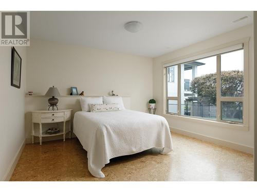 1601 Merlot Drive, West Kelowna, BC - Indoor Photo Showing Bedroom