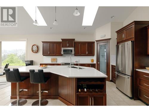 1601 Merlot Drive, West Kelowna, BC - Indoor Photo Showing Kitchen With Double Sink With Upgraded Kitchen