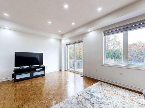 321 Bussel Cres, Milton, ON - Indoor