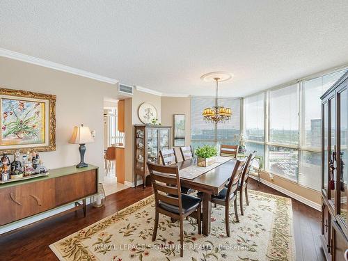 1605-55 Kingsbridge Garden Circ, Mississauga, ON - Indoor Photo Showing Dining Room