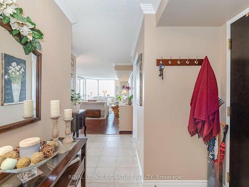 1605-55 Kingsbridge Garden Circ, Mississauga, ON - Indoor