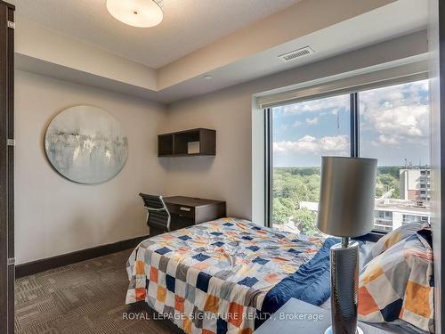 1517-1235 Richmond St, London, ON - Indoor Photo Showing Bedroom