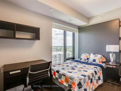 1517-1235 Richmond St, London, ON - Indoor Photo Showing Bedroom