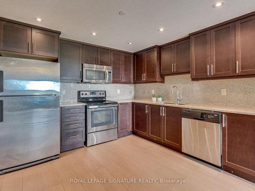 1517-1235 Richmond St, London, ON - Indoor Photo Showing Kitchen With Stainless Steel Kitchen