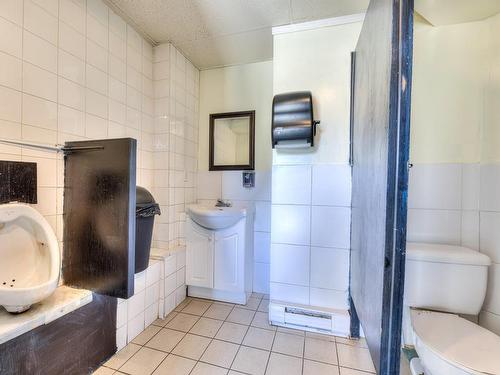 Bathroom - 244 Rue Principale E., Farnham, QC - Indoor Photo Showing Bathroom