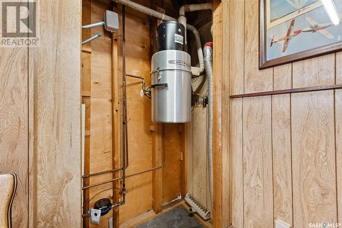 1348 Manitou Crescent, Moose Jaw, SK - Indoor Photo Showing Basement