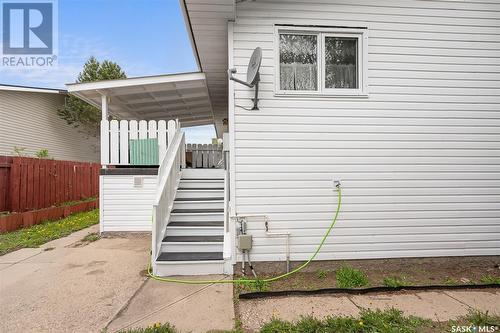 1348 Manitou Crescent, Moose Jaw, SK - Outdoor With Exterior