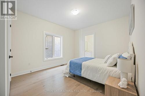 7 William Logan Drive, Richmond Hill, ON - Indoor Photo Showing Bedroom