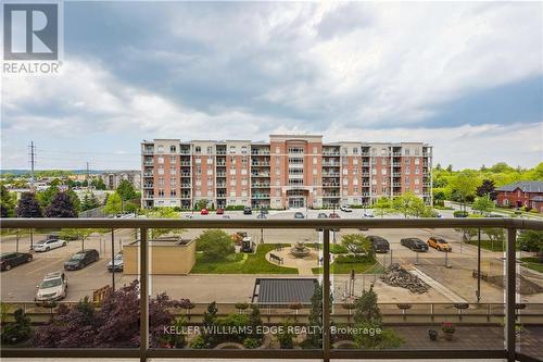 408 - 1998 Ironstone Drive, Burlington, ON - Outdoor With View