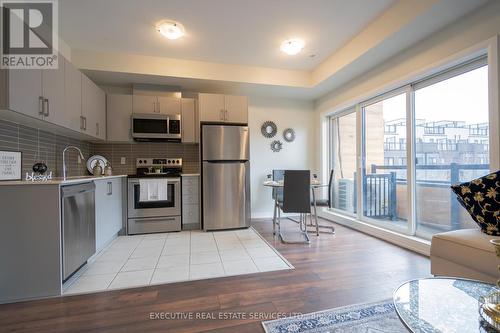 226 - 1145 Journeyman Lane, Mississauga, ON - Indoor Photo Showing Kitchen