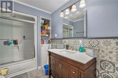 1230 Pebble Road, Ottawa, ON - Indoor Photo Showing Bathroom