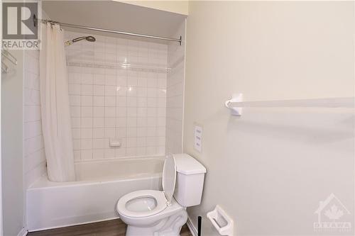 90 Templeton Street Unit#C, Ottawa, ON - Indoor Photo Showing Bathroom