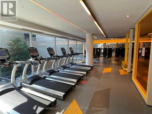 606 - 30 Roehampton Avenue, Toronto, ON - Indoor Photo Showing Gym Room