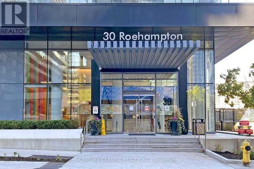 606 - 30 Roehampton Avenue, Toronto, ON - Outdoor