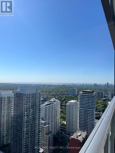 4002 - 39 Roehampton Avenue, Toronto, ON - Outdoor With View